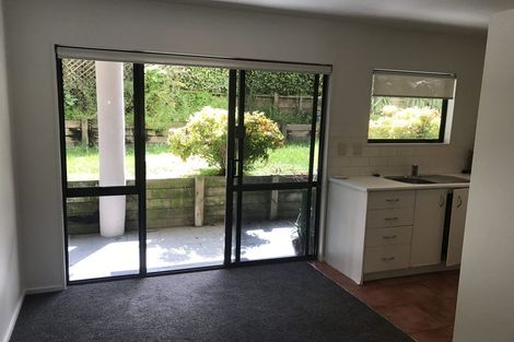 Photo of property in 2 Horizon Way, West Harbour, Auckland, 0618