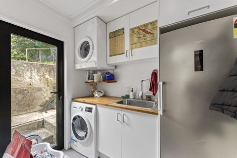 Photo of property in 37 Porterfield Street, Macandrew Bay, Dunedin, 9014