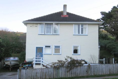 Photo of property in 43 Awarua Street, Elsdon, Porirua, 5022