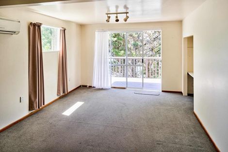 Photo of property in 99 Kahu Road, Paremata, Porirua, 5024