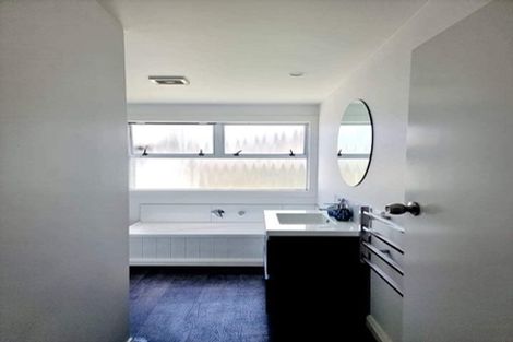 Photo of property in 102 Ferguson Street, West End, Palmerston North, 4412