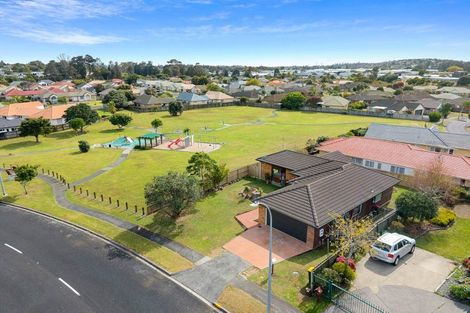 Photo of property in 172 Burswood Drive, Burswood, Auckland, 2013