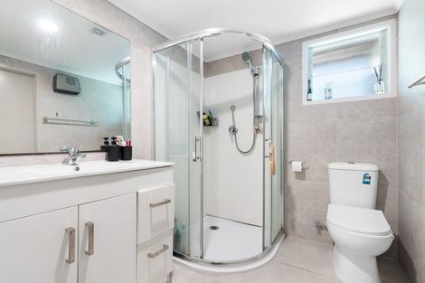 Photo of property in 11 Fordham Street, Beach Haven, Auckland, 0626