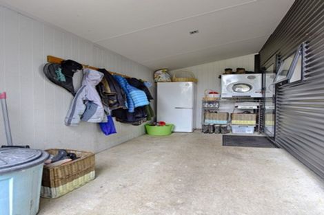 Photo of property in 92 Sinclair Road, Browns, Winton, 9782