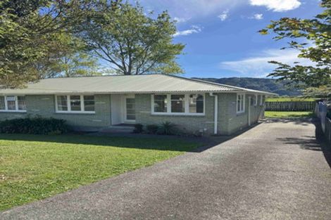 Photo of property in 1/1123 Fergusson Drive, Clouston Park, Upper Hutt, 5018