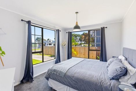 Photo of property in 13 Bahama Crescent, Paraparaumu Beach, Paraparaumu, 5032