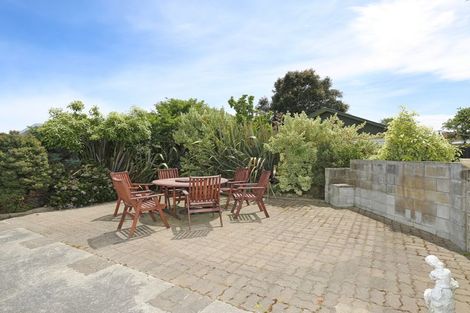 Photo of property in 4 Acacia Street, Kelvin Grove, Palmerston North, 4414