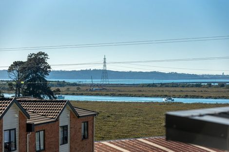 Photo of property in 74 Niu Lane, Te Atatu South, Auckland, 0610