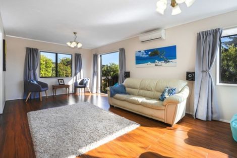 Photo of property in 60 Sailmaker Close, Whitby, Porirua, 5024
