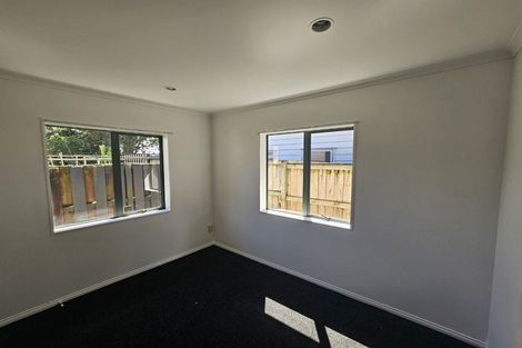 Photo of property in 86 Reeves Road, Pakuranga Heights, Auckland, 2010