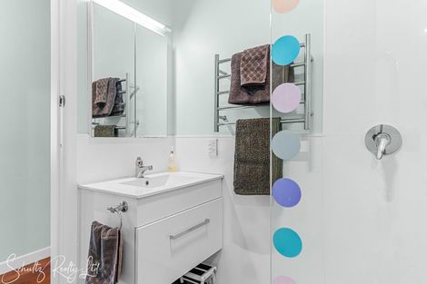 Photo of property in 15 Ash Grove, Maungaturoto, 0520