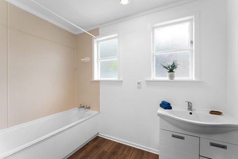 Photo of property in 4a Cleland Crescent, Naenae, Lower Hutt, 5011