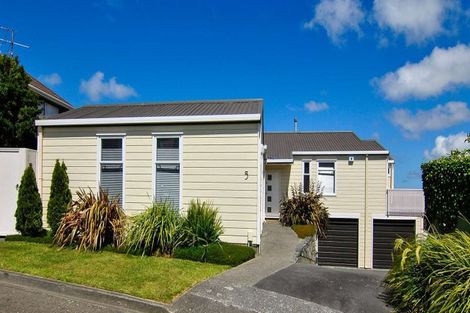 Photo of property in 5 Gavaskar Place, Khandallah, Wellington, 6035