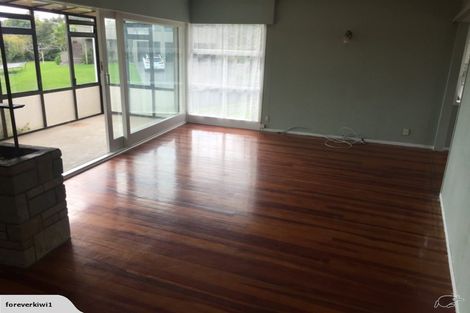 Photo of property in 8 Charles Dickens Drive, Mellons Bay, Auckland, 2014