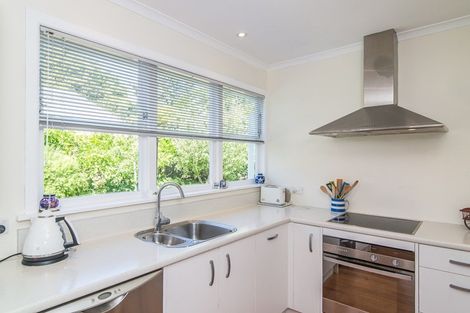 Photo of property in 3 Sunny Glen, Waikanae, 5036