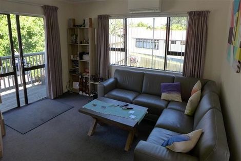Photo of property in 1/130 Colwill Road, Massey, Auckland, 0614