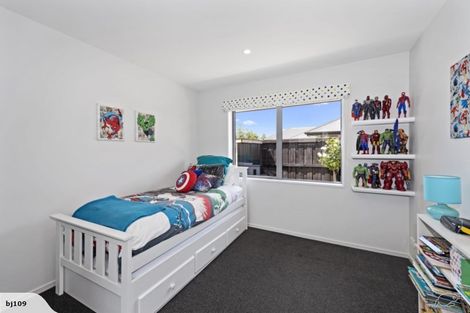 Photo of property in 32 Royston Common, West Melton, 7618