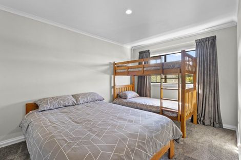 Photo of property in 19 Ingle Avenue, Waipahihi, Taupo, 3330