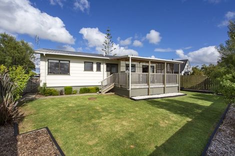 Photo of property in 2/204 Parkhurst Road, Parakai, 0830