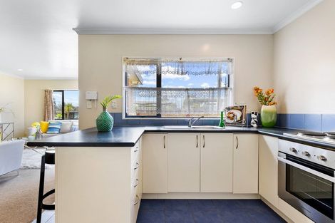 Photo of property in 14 Pooks Road, Ranui, Auckland, 0612
