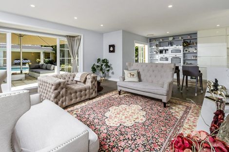 Photo of property in 40 Shakespeare Road, Milford, Auckland, 0620