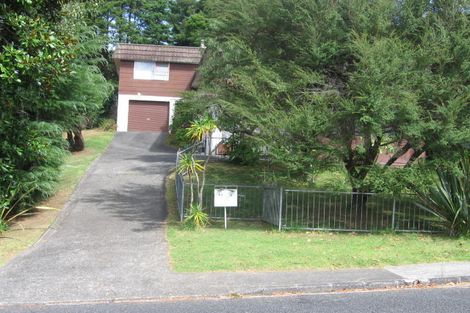 Photo of property in 1/16 Ayton Drive, Totara Vale, Auckland, 0629