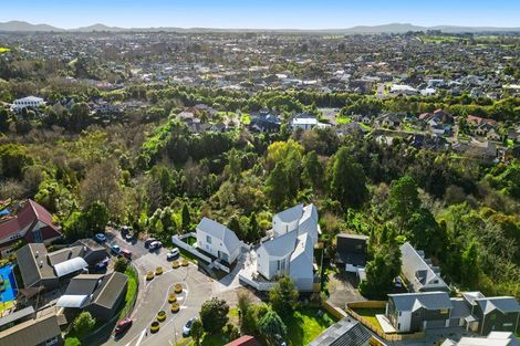 Photo of property in 2/24 Pickering Crescent, Chedworth, Hamilton, 3210