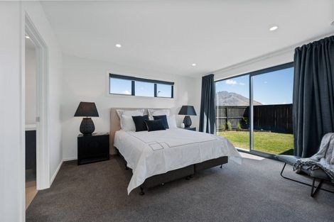 Photo of property in 64 Howden Drive, Jacks Point, 9371