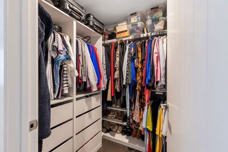 Photo of property in 1 Waimarama Court, Roslyn, Palmerston North, 4414