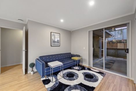 Photo of property in 80 Farnborough Drive, Grandview Heights, Hamilton, 3200