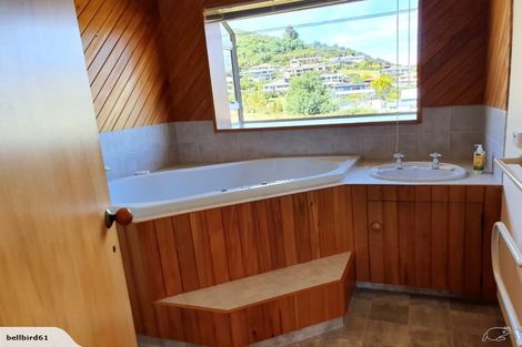 Photo of property in 12 Matai Place, Waikawa, Picton, 7220