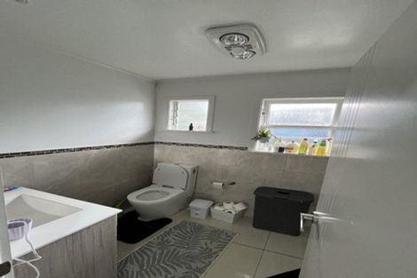 Photo of property in 64 Tudor Road, Henderson, Auckland, 0610