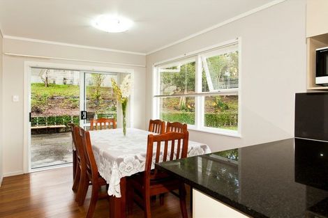 Photo of property in 30 Sovereign Place, Glenfield, Auckland, 0629