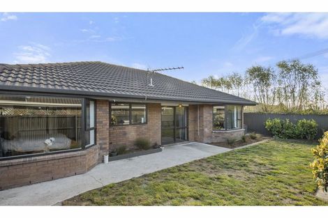 Photo of property in 2/69 Tyrone Street, Belfast, Christchurch, 8051