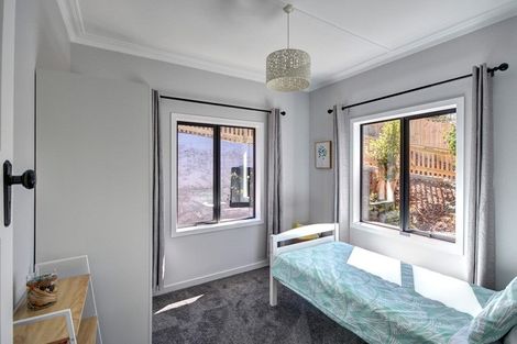 Photo of property in 20 Ocean View Road, Ravensbourne, Dunedin, 9022