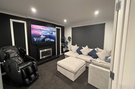 Photo of property in 5 Stratford Court, Fitzherbert, Palmerston North, 4410