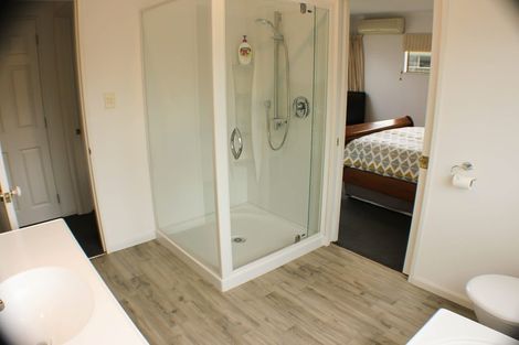 Photo of property in 16 Claridge Place, Taradale, Napier, 4112