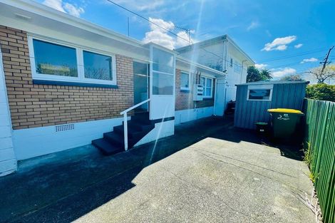 Photo of property in 2/35 Wallace Road, Papatoetoe, Auckland, 2025