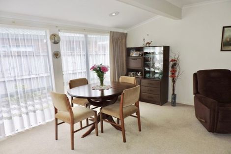 Photo of property in Redwood Village, 4/42 Main Road, Tawa, Wellington, 5028