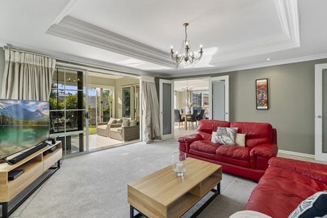 Photo of property in 2 Excelsa Place, Papamoa Beach, Papamoa, 3118