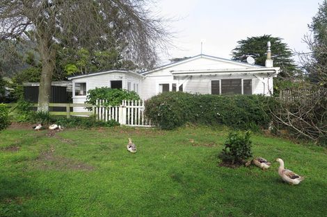 Photo of property in 106 Valley Road, Paraparaumu, 5032