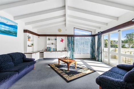 Photo of property in 29 Black Rock Road, Newlands, Wellington, 6037