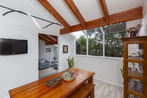 Photo of property in 20 Tiromoana Road, Raumati South, Paraparaumu, 5032