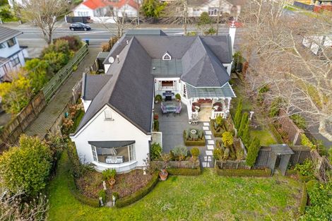 Photo of property in 1 Oakmont, Heretaunga, Upper Hutt, 5018