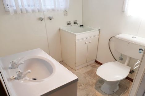 Photo of property in 33 Sartors Avenue, Northcross, Auckland, 0630