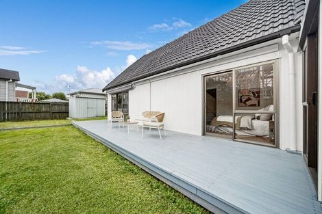 Photo of property in 2/327 Bucklands Beach Road, Bucklands Beach, Auckland, 2012