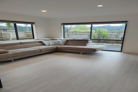 Photo of property in 3/20 The Avenue, Albany, Auckland, 0632