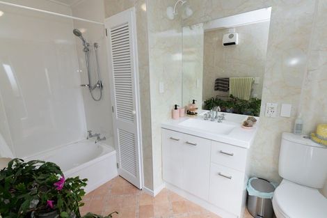 Photo of property in 52 Kauri Street, Ravensbourne, Dunedin, 9022