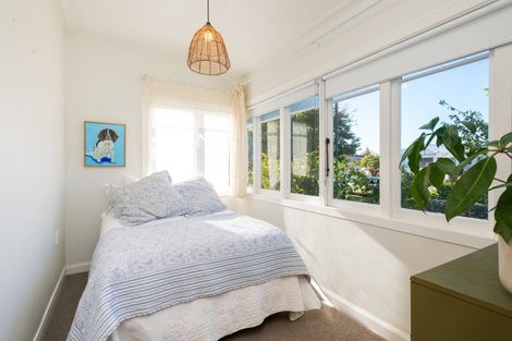 Photo of property in 111 Duchess Crescent, Mayfair, Hastings, 4122