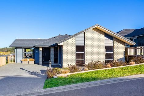 Photo of property in 14 Topsail Way, Whitby, Porirua, 5024